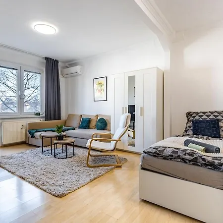 Free Parking - Adm Warm Spacious In Center, Coffee, Ac, Wifi Bratysława