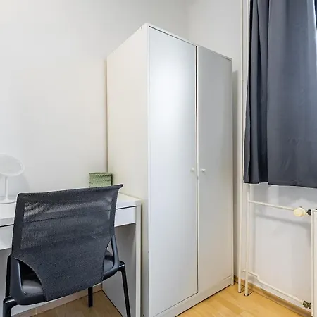 Free Parking - Adm Warm Spacious In Center, Coffee, Ac, Wifi