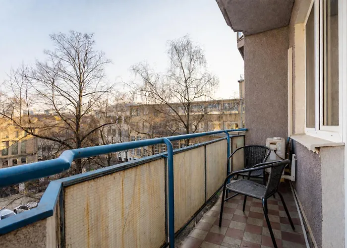 Free Parking - Adm Warm Spacious In Center, Coffee, Ac, Wifi *