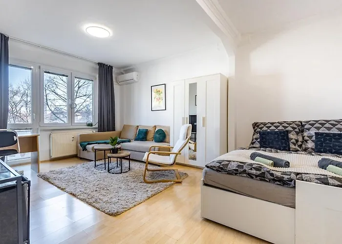 Free Parking - Adm Warm Spacious In Center, Coffee, Ac, Wifi Bratislava