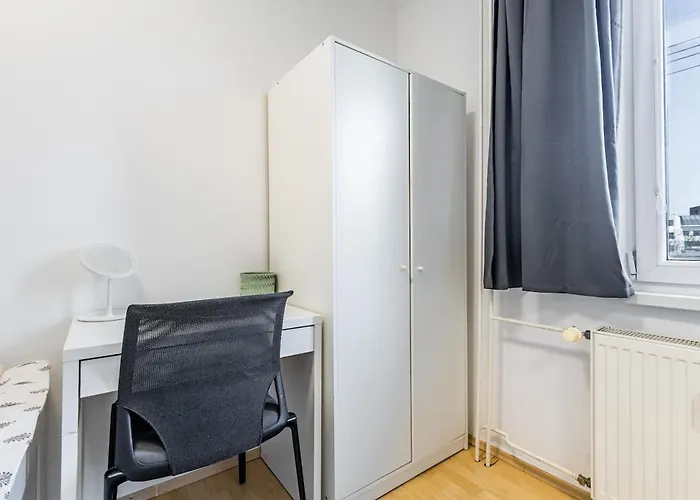 Free Parking - Adm Warm Spacious In Center, Coffee, Ac, Wifi