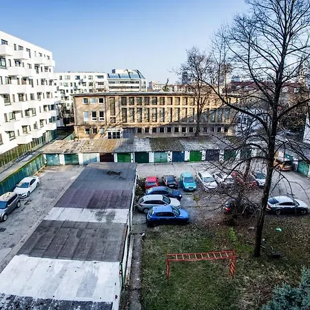 Free Parking - Adm Warm Spacious In Center, Coffee, Ac, Wifi Apartament